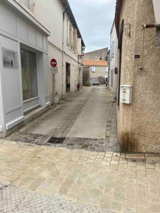 La Maison Du Dauphin Marans  Exterior foto